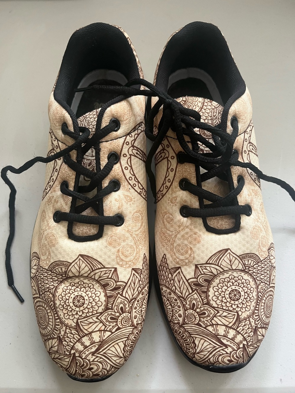 Yes We Vibe Beige Ornate Flower Peace & Love Sneakers Mandala Women's 10.5 Boho